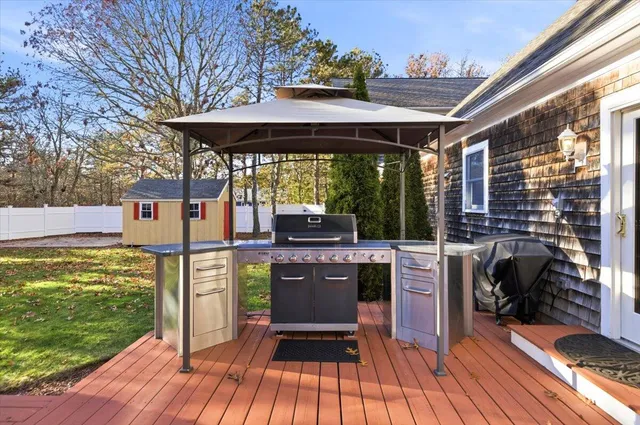 $875,000 | 109 Great Pines Drive, Mashpee, MA 02649