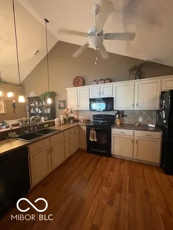 $348,900 | 1161 Extraordinary Trail, Greenfield, IN 46140
