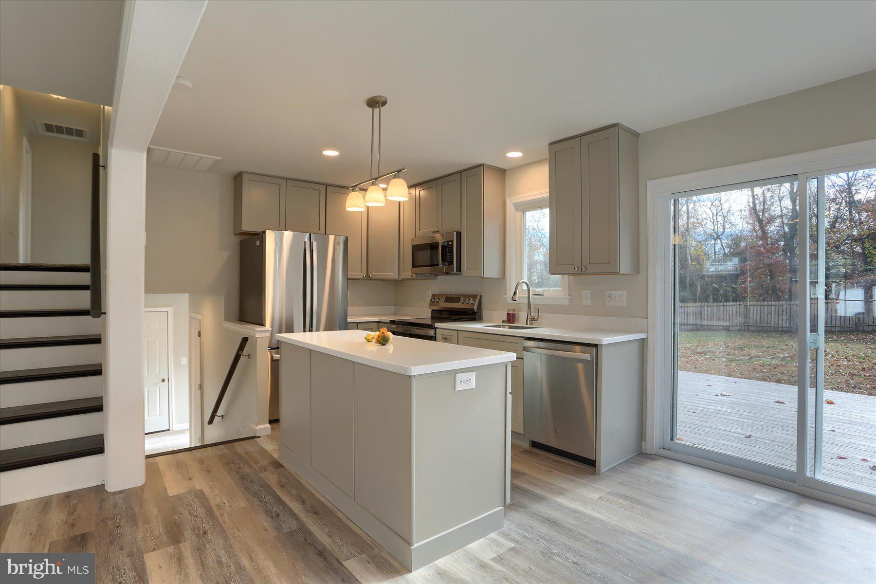 54 Ridgeview Road Hummelstown, PA 17036 - Photo 4 of 35 Gallery Image 4