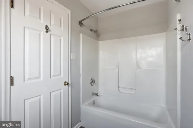 $2,700 | 6174 Silver Arrows Way, Columbia, MD 21045