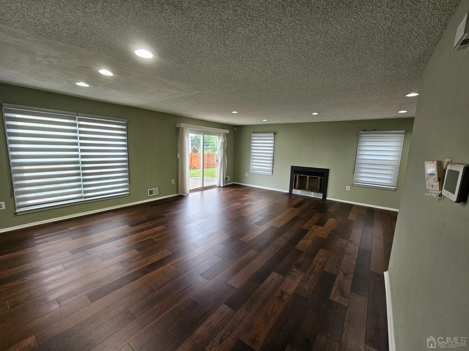 62 Rice Run East Brunswick, NJ 08816 - Photo 5 of 31