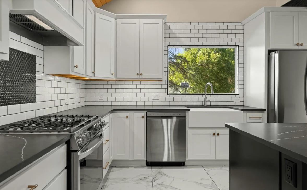 1302 South Ash Street Casper, WY 82601 - Photo 12 of 47