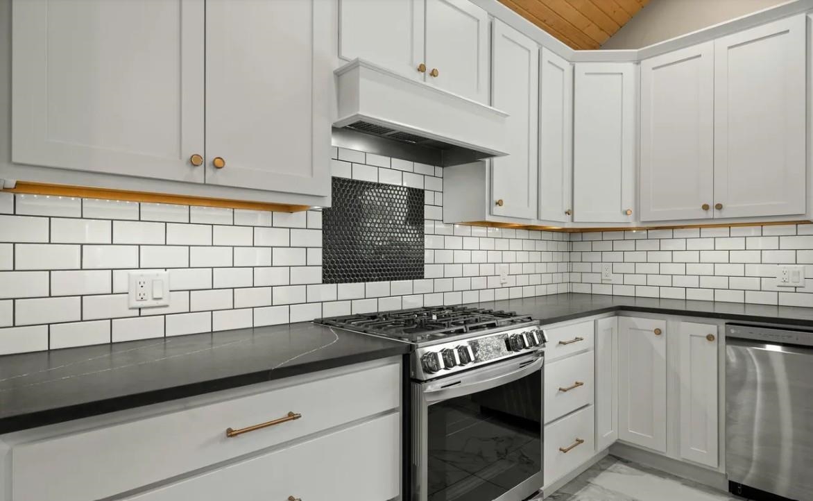 1302 South Ash Street Casper, WY 82601 - Photo 13 of 47