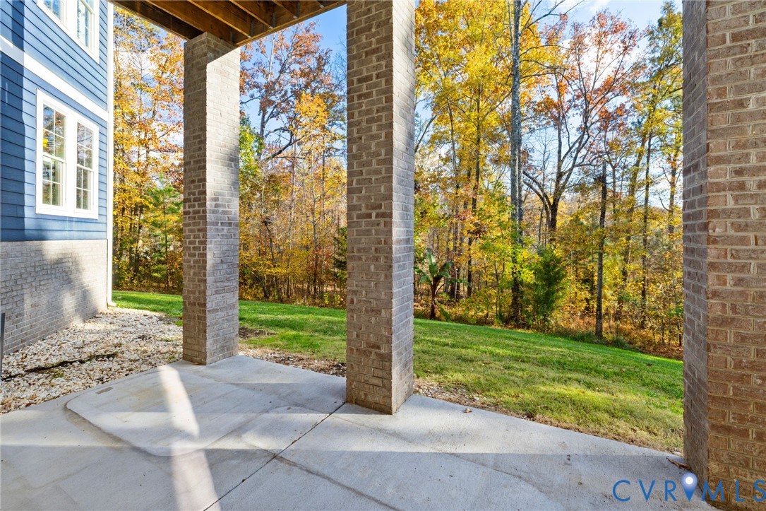 16118 Old Castle Road Midlothian, VA 23112 - Photo 46 of 50 a view of a garden with a apartment