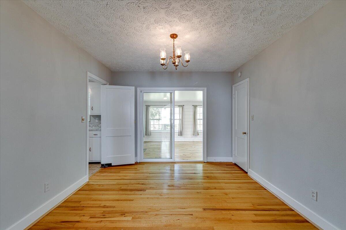 505 Sharondale Road Chattanooga, TN 37412 - Photo 7 of 25 07-505 Sharondale Rd-7