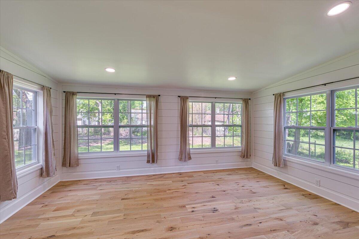 505 Sharondale Road Chattanooga, TN 37412 - Photo 8 of 25 08-505 Sharondale Rd-8