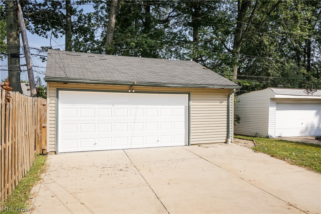 13725 Thraves Road Garfield Heights, OH 44125 - Photo 31 of 35