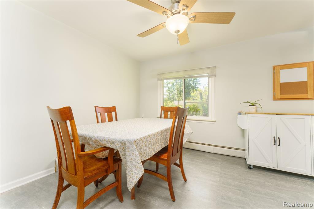 28615 Rollcrest Road Farmington Hills, MI 48334 - Photo 13 of 24