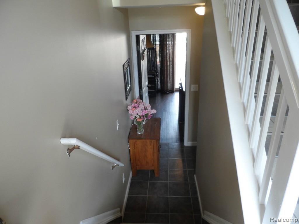688 Ridgecrest Street Fenton, MI 48430 - Photo 19 of 38 SAM_1377.jpg