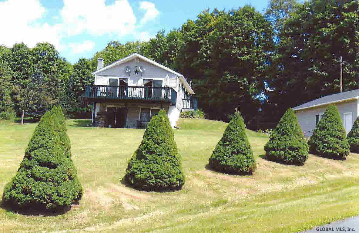 275 Stoddard Road Hampton, NY 12837 - Photo 2 of 12 Photo 2