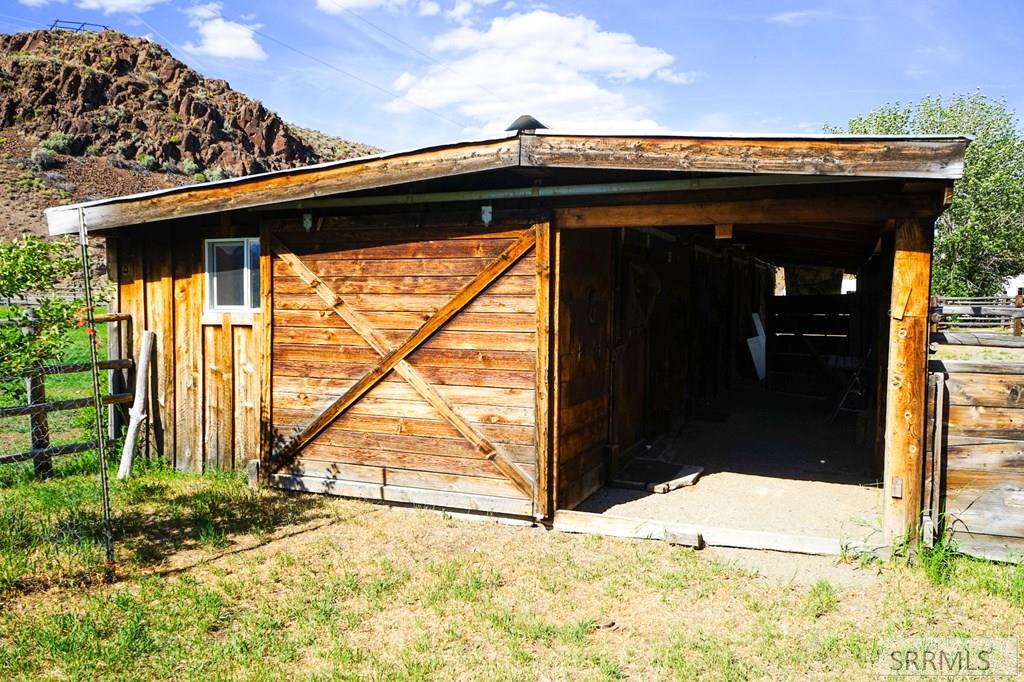 5479 Challis Creek Road Challis, ID 83226 - Photo 20 of 41