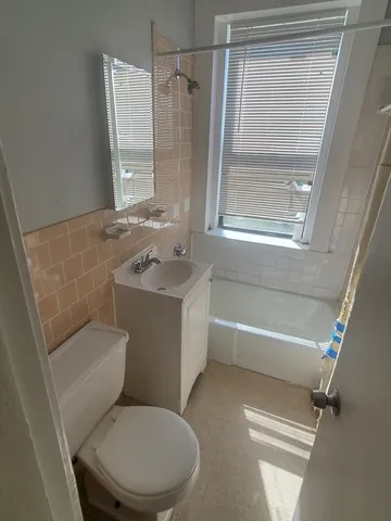 $2,100 | 76 Walnut Park, Unit 4, Boston, MA 02119