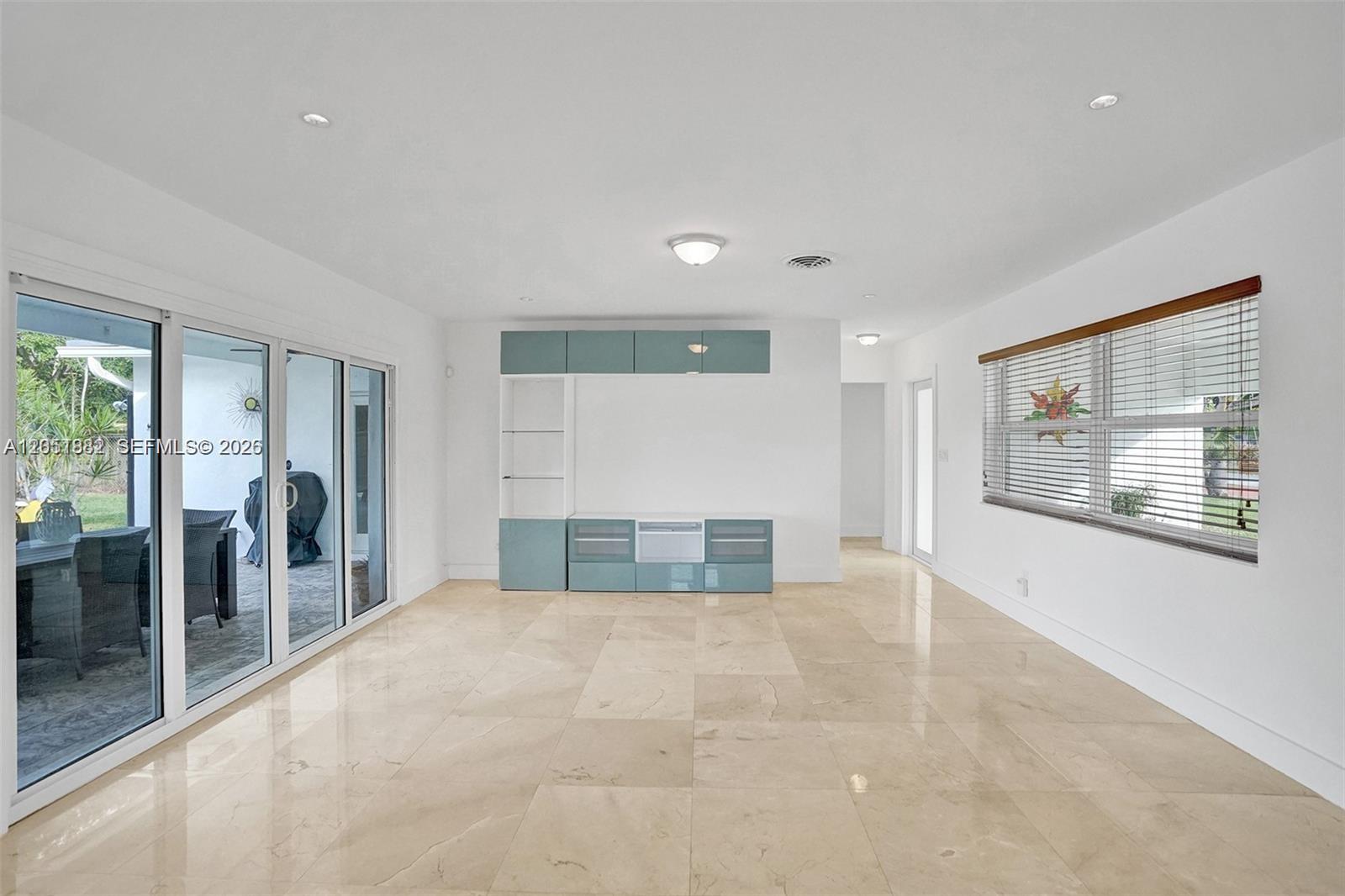 4519 West Park Road Hollywood, FL 33021 - Photo 11 of 27