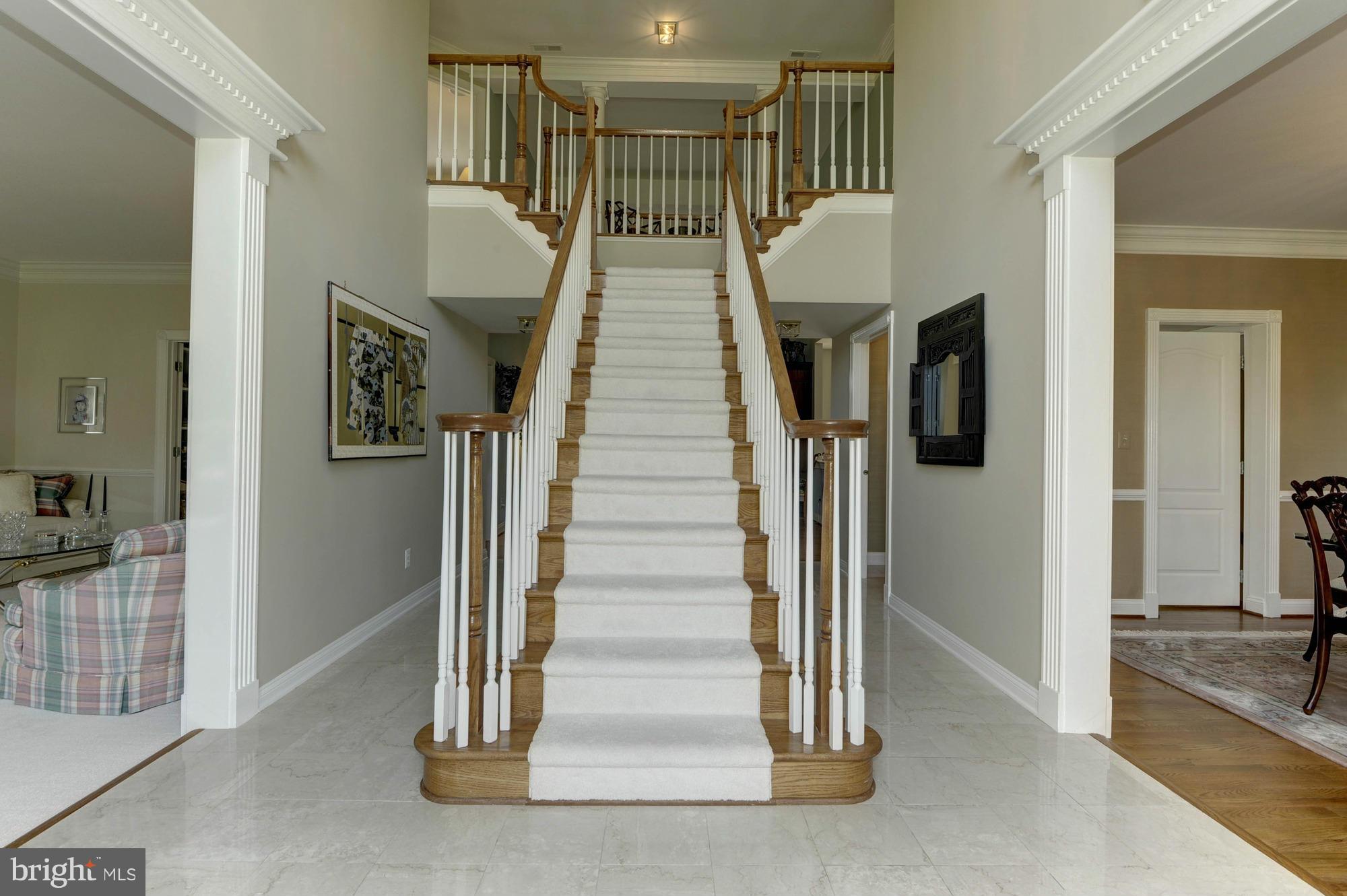 1711 Raleigh Hill Road Vienna, VA 22182 - Photo 3 of 30 Foyer