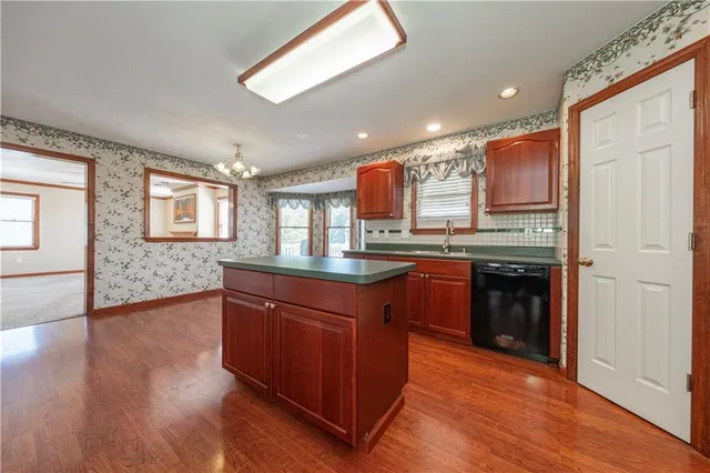 a close up of a shower