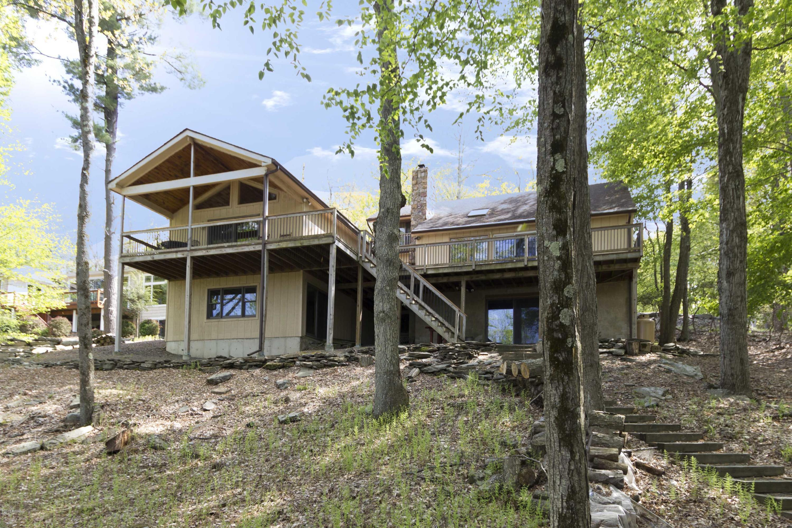 109 Doe Run Road Greentown, PA 18426 - Photo 1 of 34