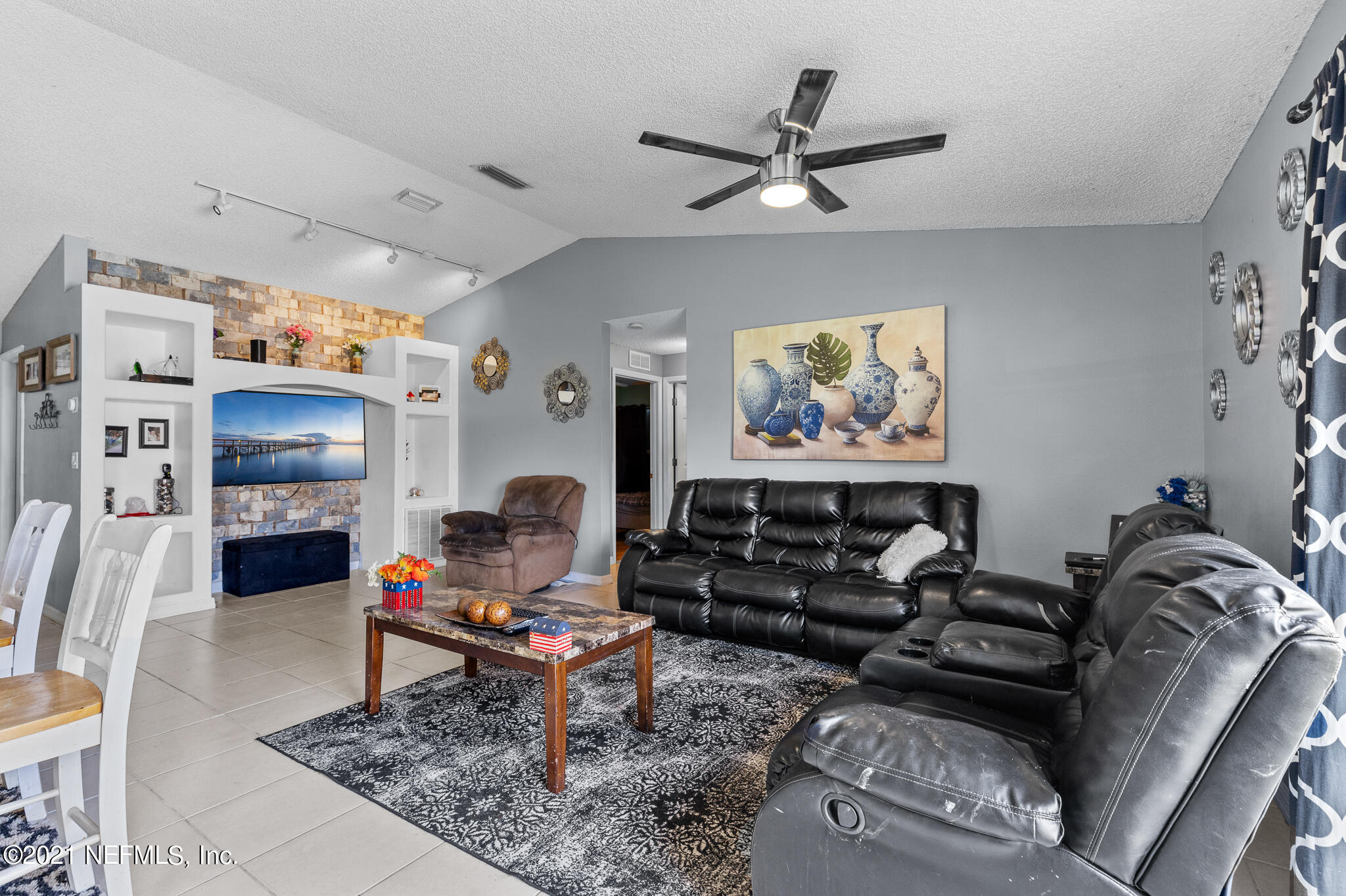 235 Benchor Road Northwest Palm Bay, FL 32907 - Photo 12 of 25 Living room