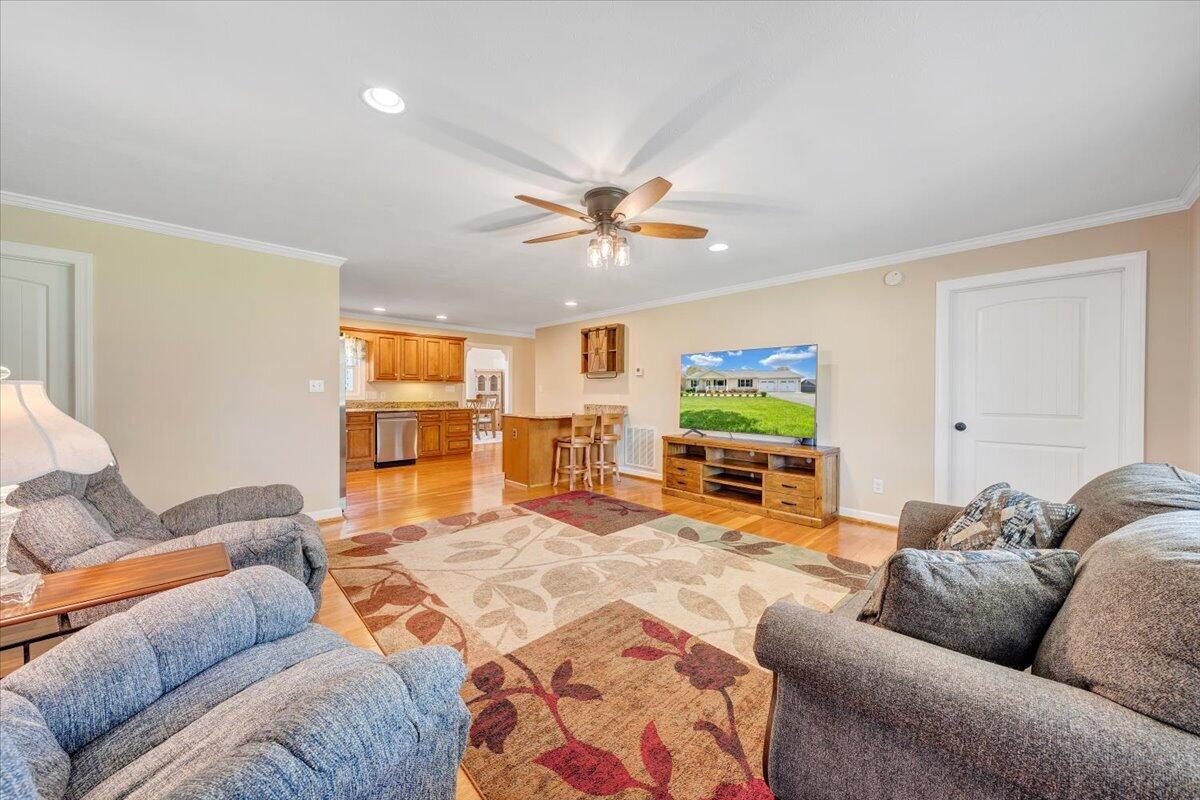 462 Gilford Road Wirtz, VA 24184 - Photo 4 of 52 05-MIB08101