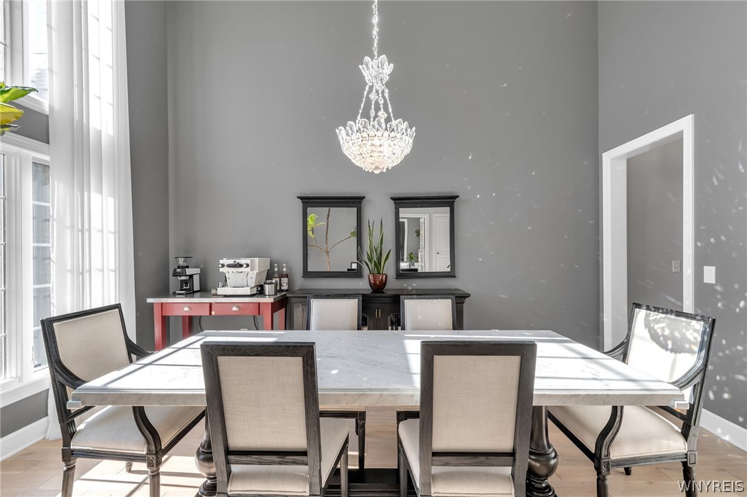 580 North Forest Road Amherst, NY 14221 - Photo 16 of 32 Dining Room