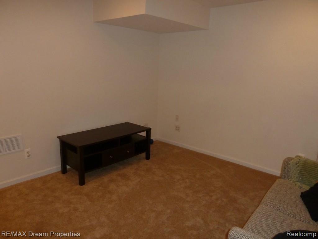 42400 Bradner Road Northville, MI 48168 - Photo 27 of 42 P1100834.jpg