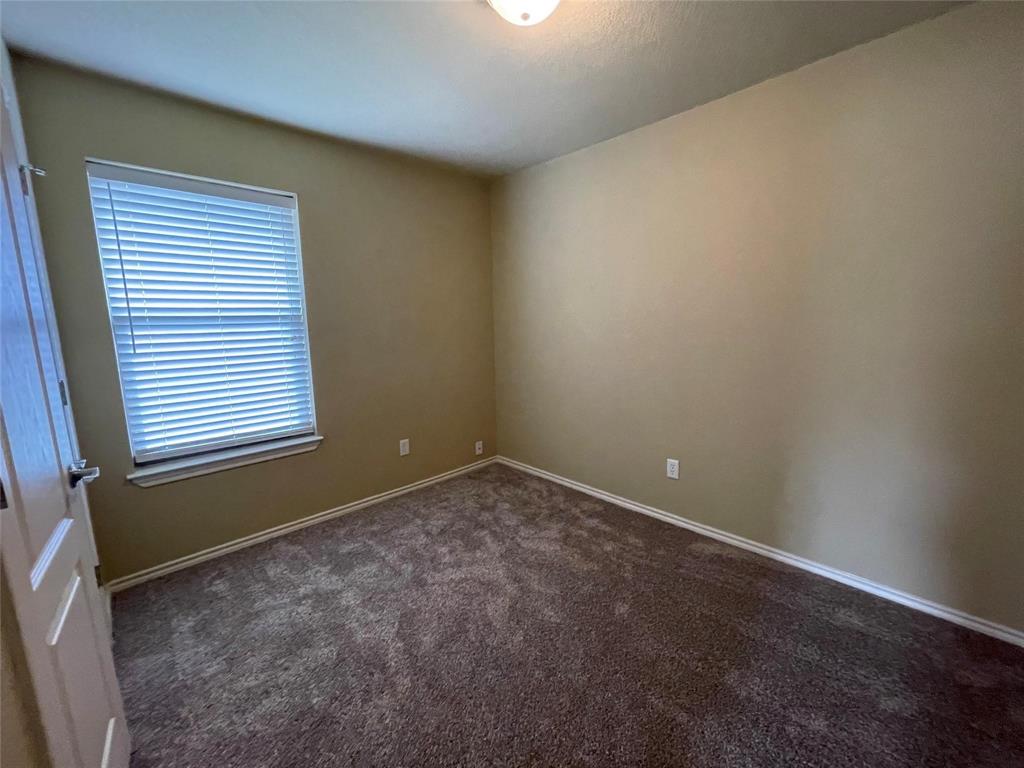 705 Rambling Court Granbury, TX 76049 - Photo 7 of 16