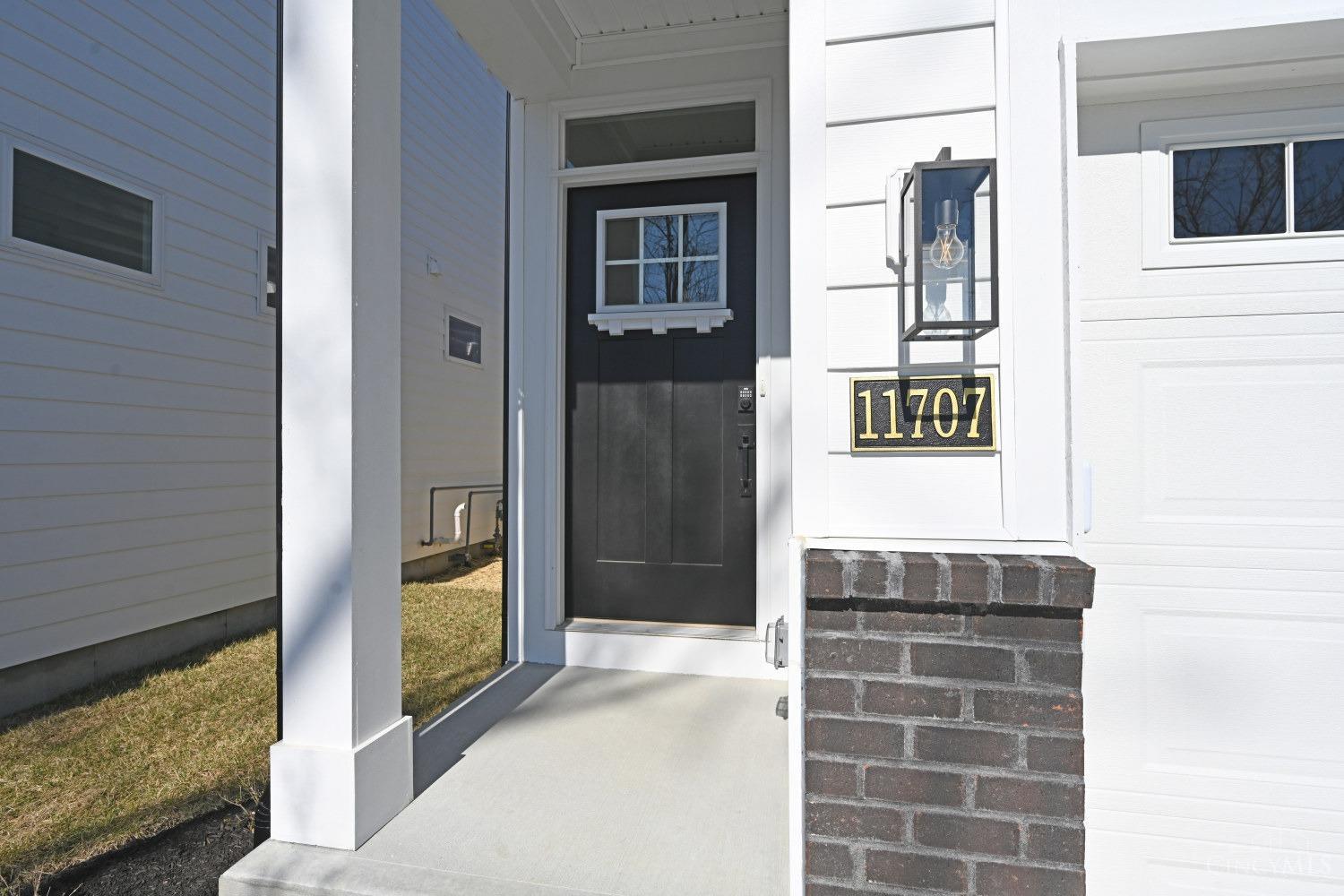 11707 Seven Gables Road Cincinnati, OH 45249 - Photo 4 of 51