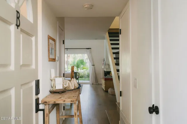 $572,000 | 5716 Skyview Way, Unit B, Agoura Hills, CA 91301