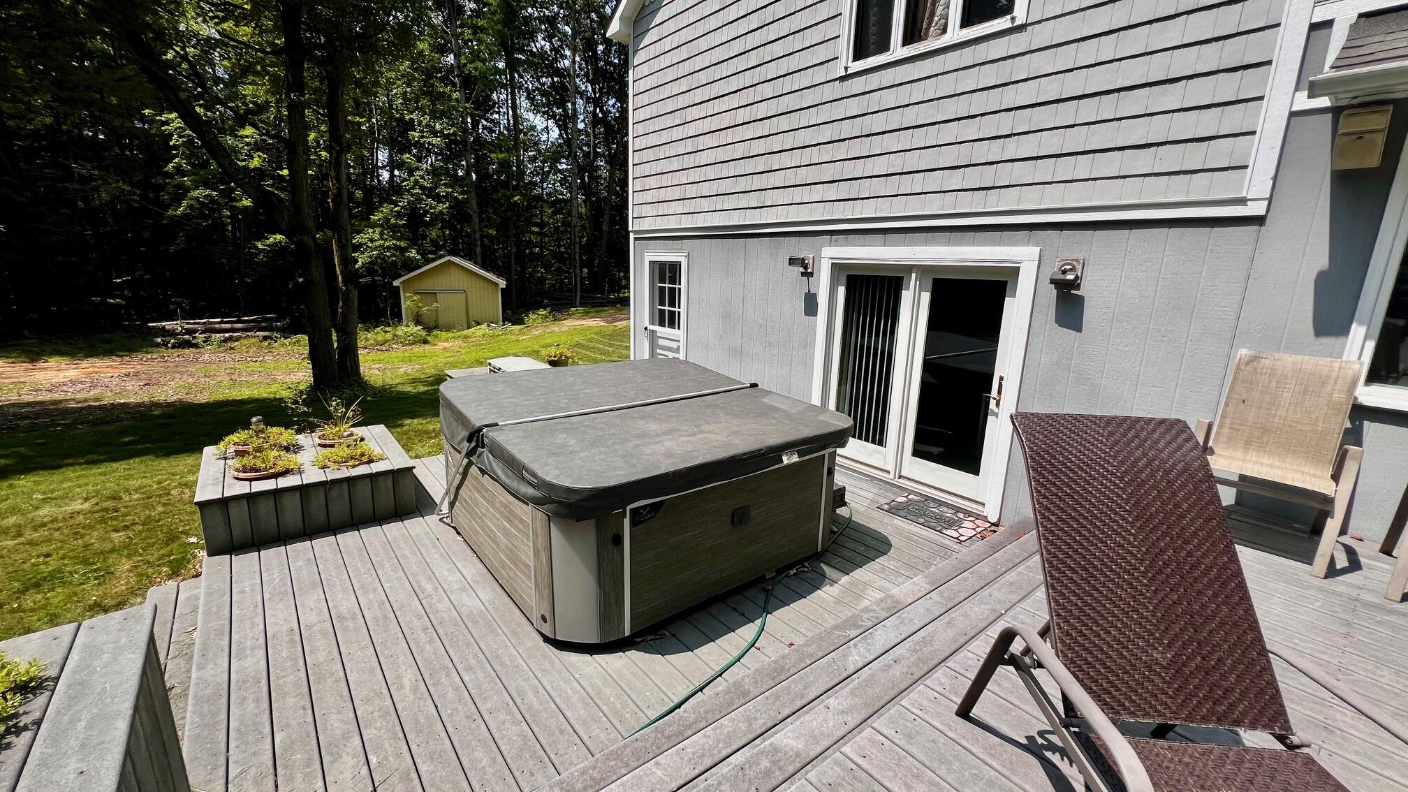 1821 West Hansen Road Scottville, MI 49454 - Photo 37 of 45 Composite Decking