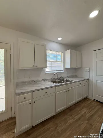 $2,000 | 5526 Green Grove Drive, San Antonio, TX 78223