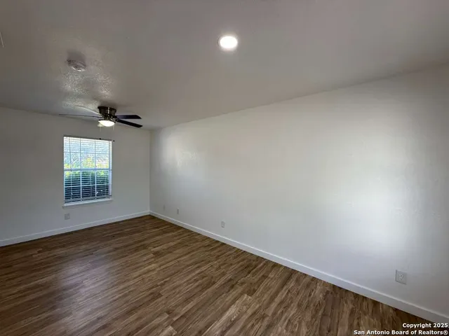 $2,000 | 5526 Green Grove Drive, San Antonio, TX 78223