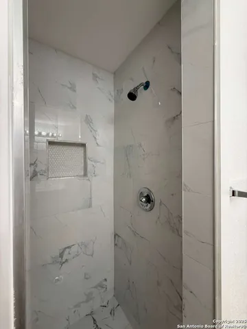 $2,000 | 5526 Green Grove Drive, San Antonio, TX 78223