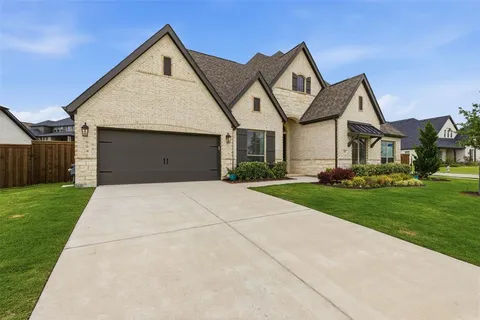 $625,000 | 192 Shoreview Drive, Rhome, TX 76078