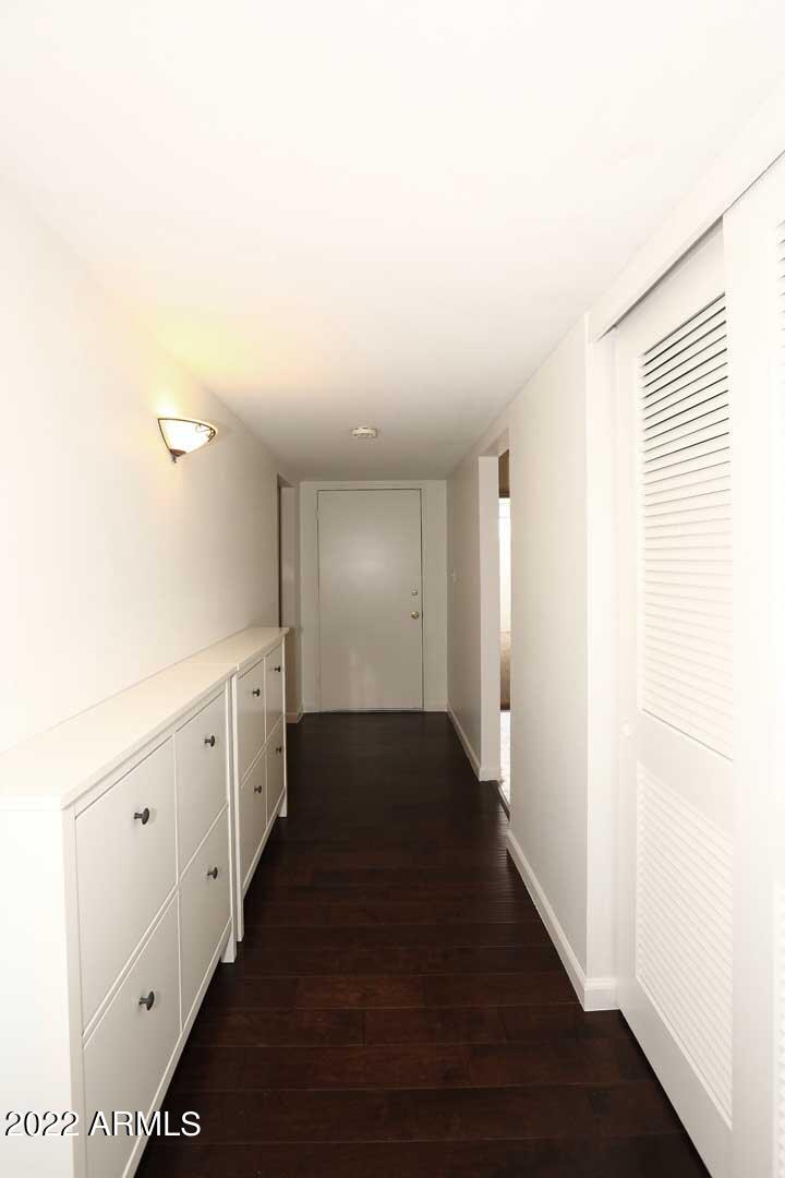 6116 North 12th Place, Unit 6 Phoenix, AZ 85014 - Photo 4 of 35 Foyer