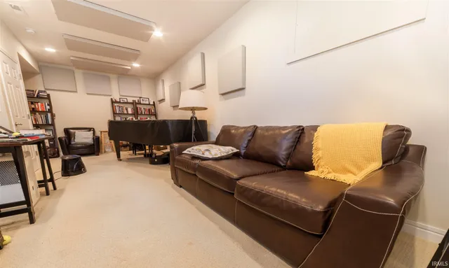 $3,000 | 1630 South Ira Street, Bloomington, IN 47401