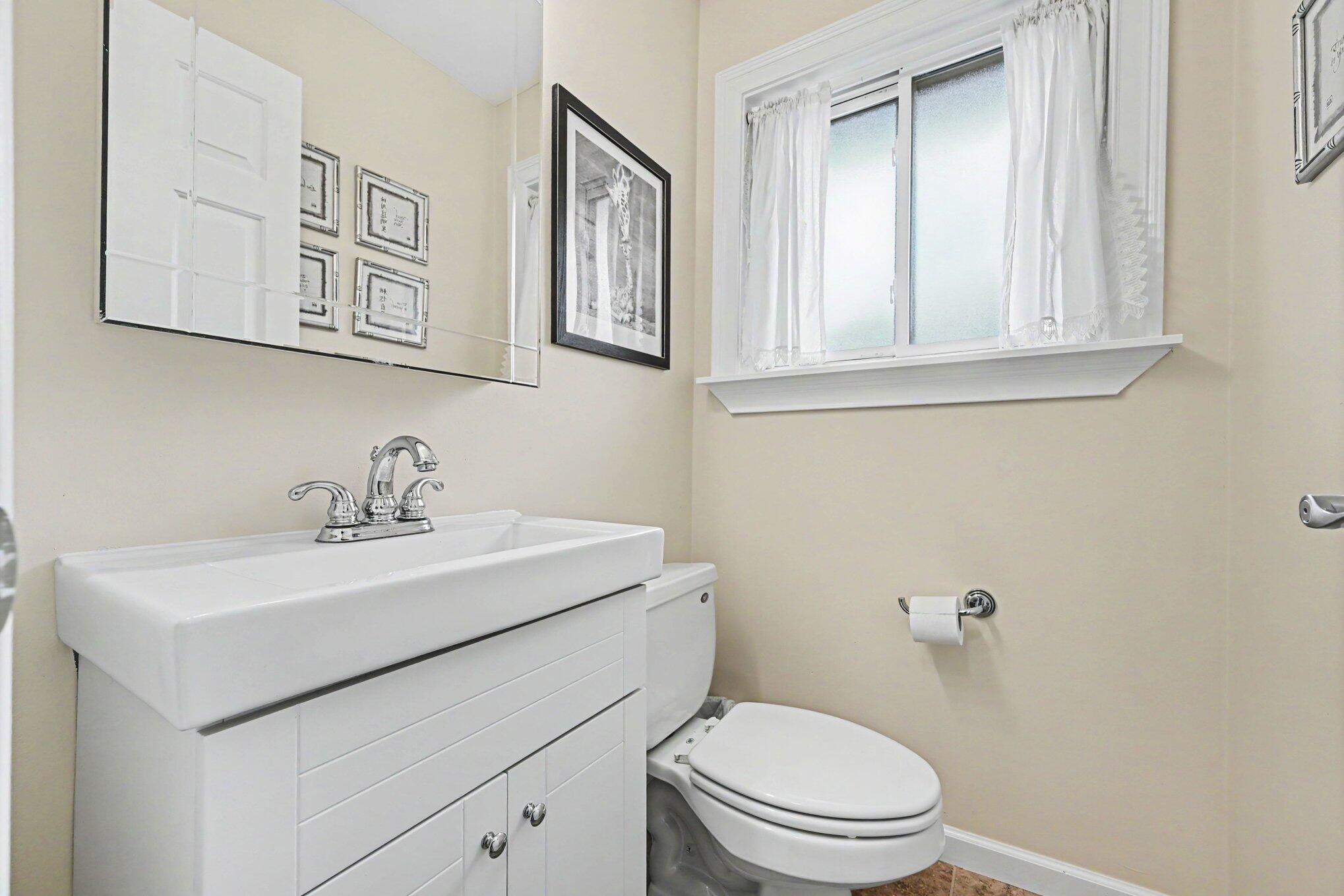 42967 Saxony Road Canton, MI 48187 - Photo 18 of 27 017_file_7562