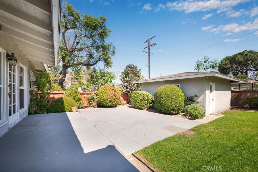 2154 North Studebaker Road Long Beach, CA 90815 - Photo 32 of 37 a view of a back yard of the house