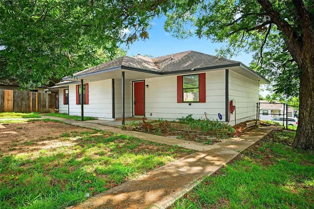 $1,349 | 701 East Morton Street, Denison, TX 75021