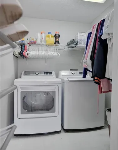 $390,000 | 1100 Sterling Glen CC Court, Normal, IL 61761