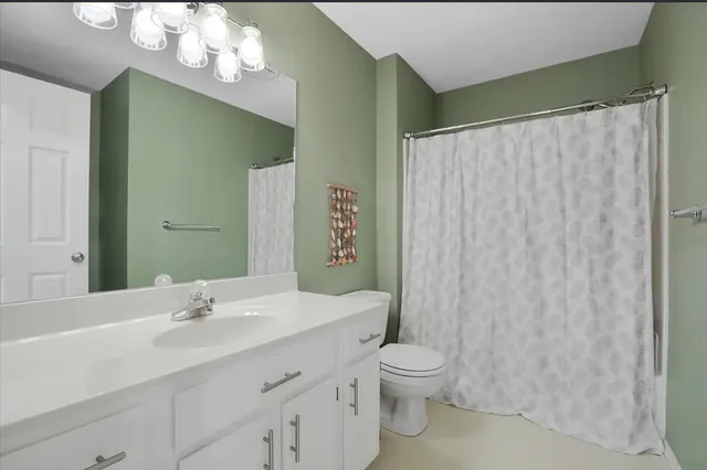 $390,000 | 1100 Sterling Glen CC Court, Normal, IL 61761