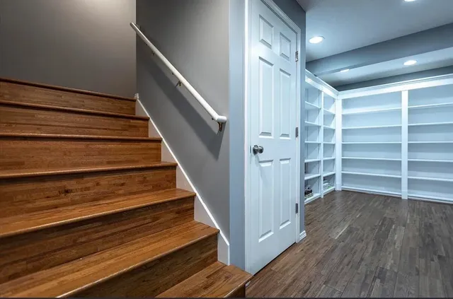 $390,000 | 1100 Sterling Glen CC Court, Normal, IL 61761