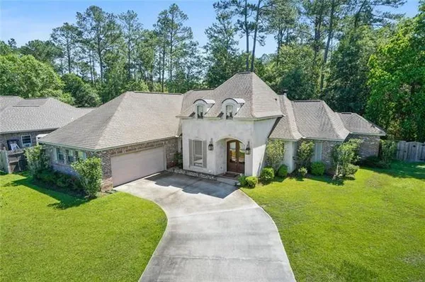 $2,400 | 501 Autumn Wind Lane, Mandeville, LA 70471