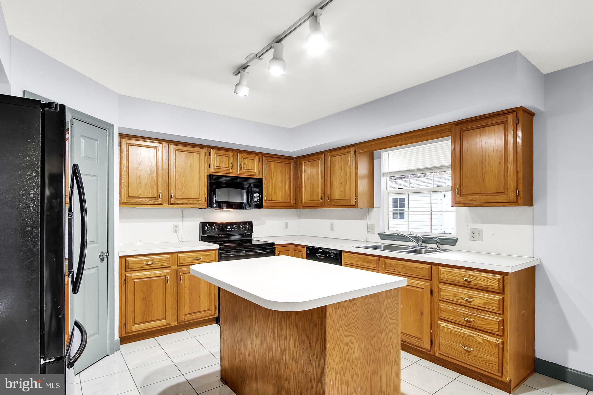 23 Rim View Lane Shillington, PA 19607 - Photo 8 of 36