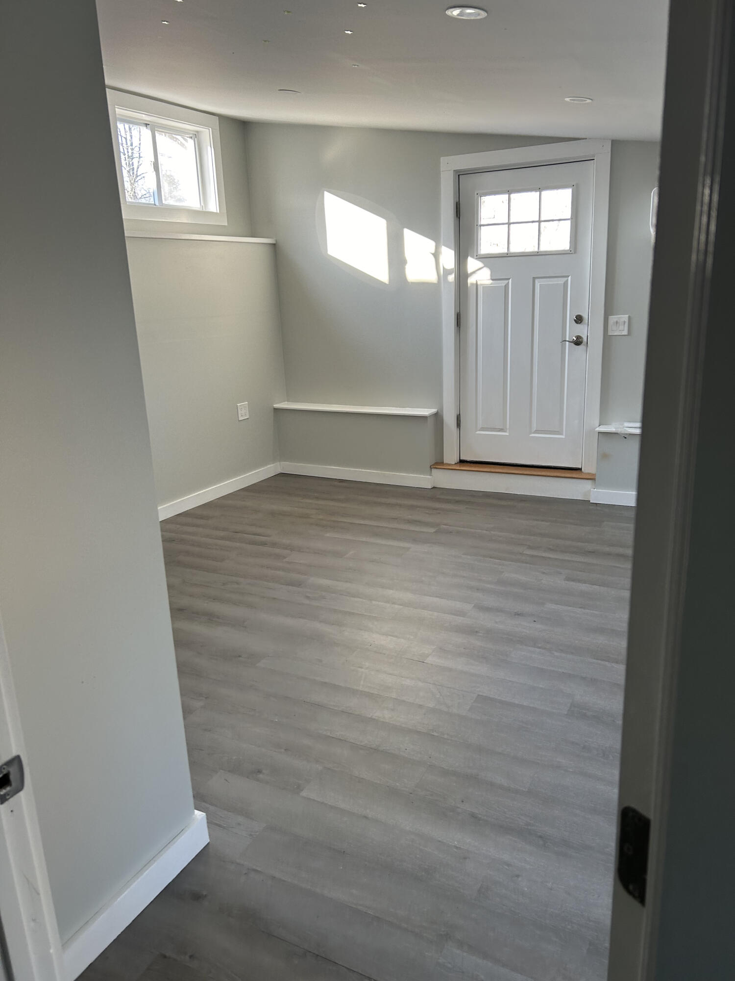 35-35.5 Bath Road Brunswick, ME 04011 - Photo 26 of 28 35.5 living IMG_0156