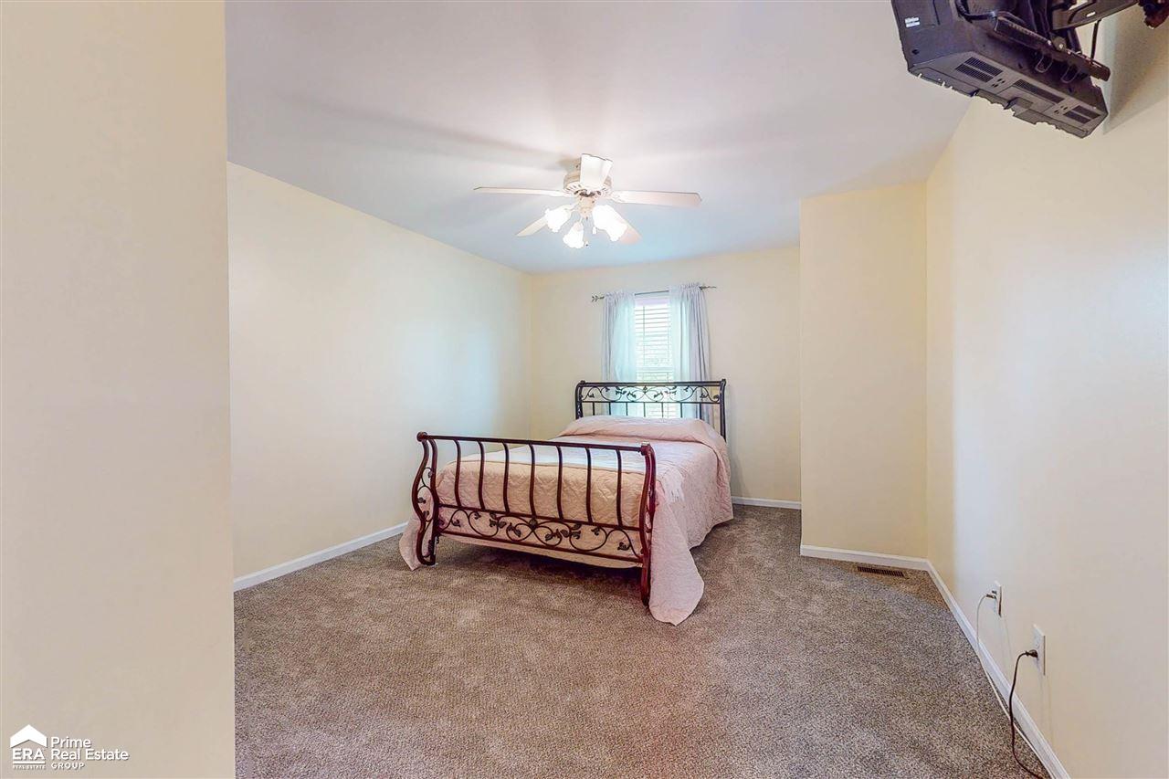 6099 Fenton Road Flint, MI 48507 - Photo 17 of 56 50051666-16.JPG