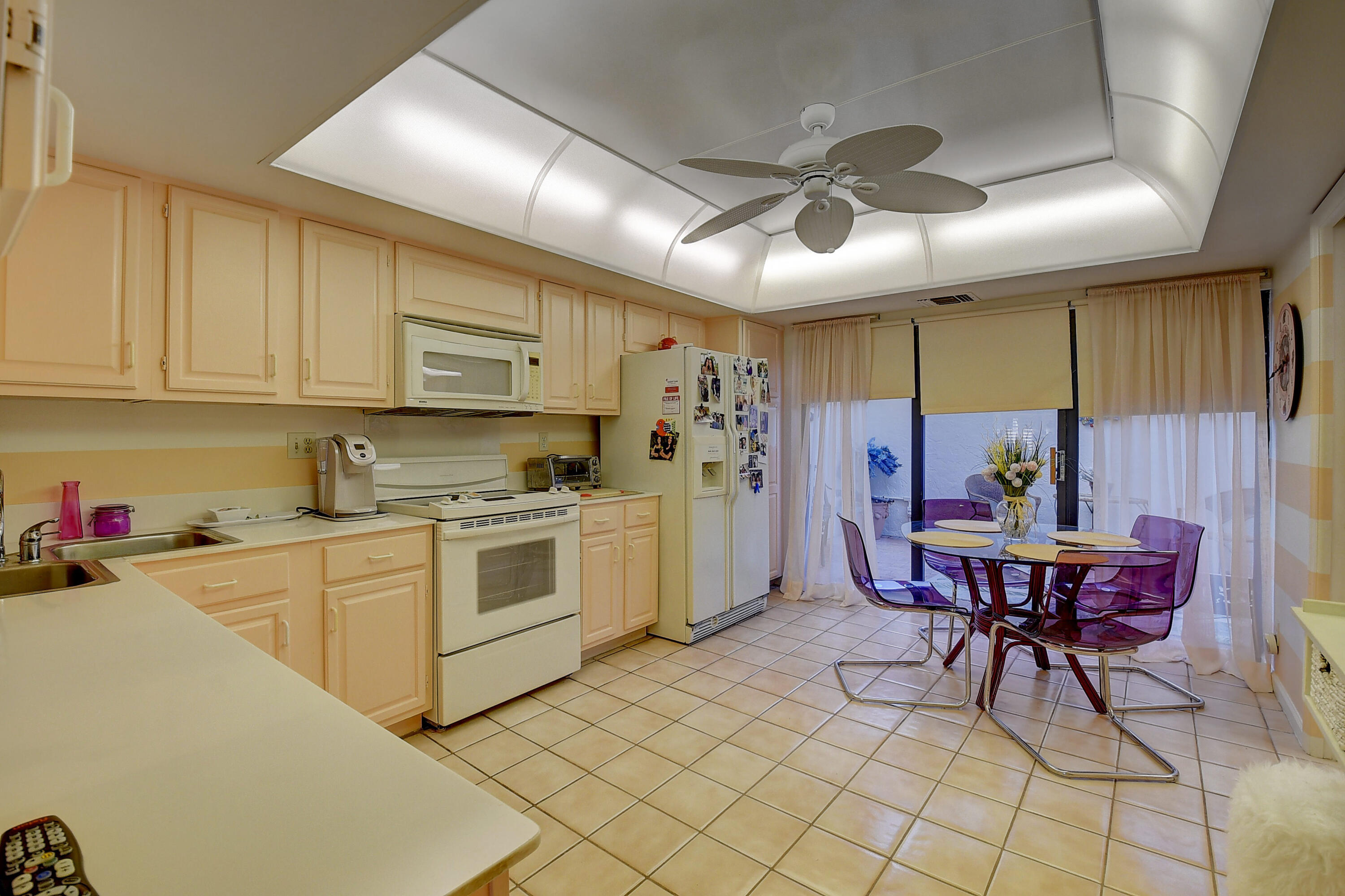 2717 North Ocean Boulevard, Unit TH5 Boca Raton, FL 33431 - Photo 20 of 96 DSC_6439_40_41_42_43