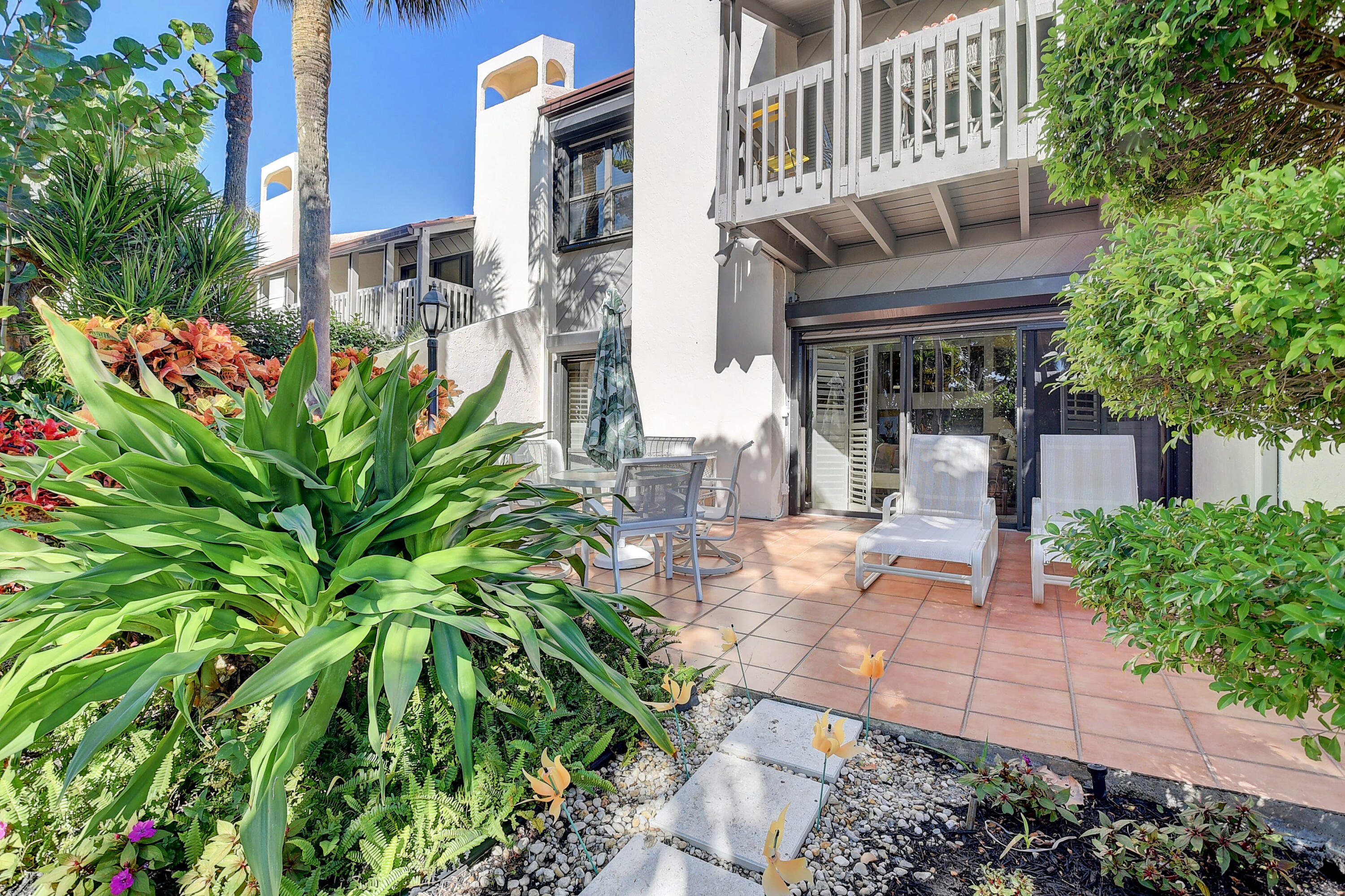 2717 North Ocean Boulevard, Unit TH5 Boca Raton, FL 33431 - Photo 2 of 96 DSC_6479_80_81_82_83