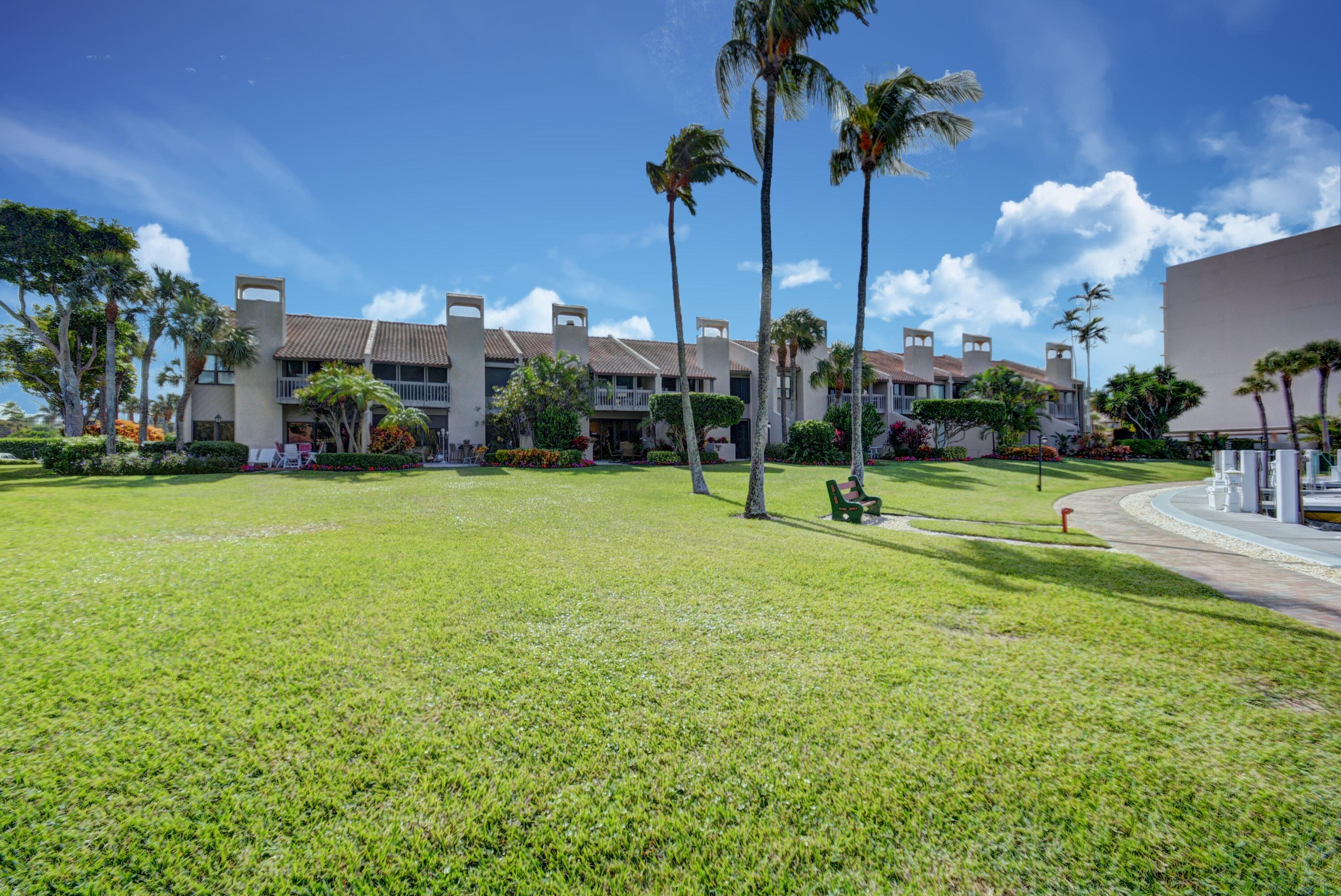 2717 North Ocean Boulevard, Unit TH5 Boca Raton, FL 33431 - Photo 40 of 96 2717-2657-2677 N Ocean Blvd
