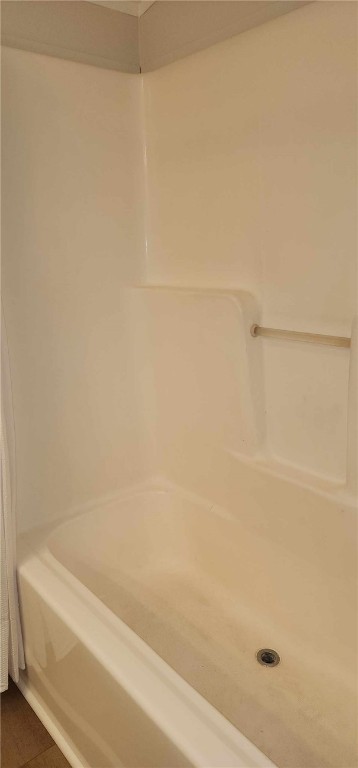 116 Tidd Circle Farmington, NY 14425 - Photo 14 of 14 Bathroom/tub