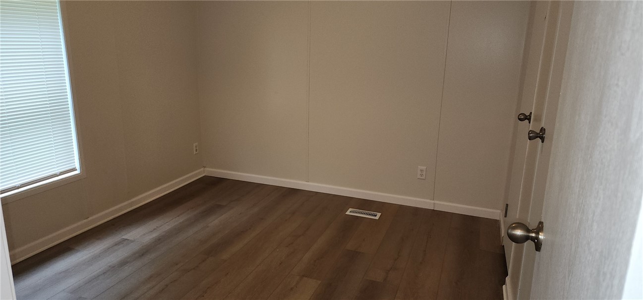 116 Tidd Circle Farmington, NY 14425 - Photo 9 of 14 3rd bedroom