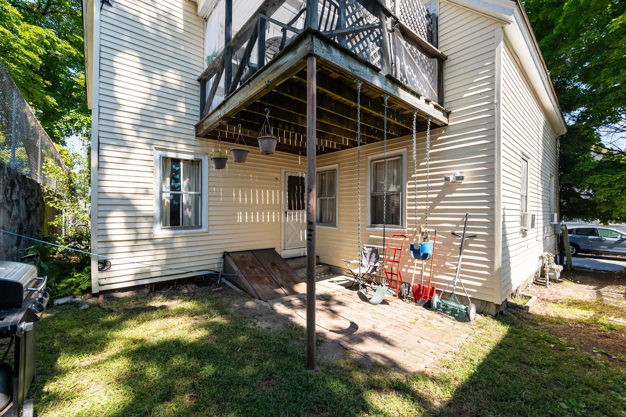 9 Badger Street Nashua, NH 03060 - Photo 26 of 39